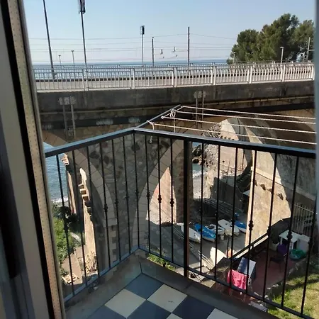 Casa Di Zuzzi * Recco